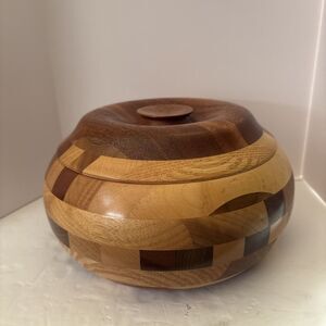 Vintage Handmade Inlaid Multi Wood Lidded Round Multipurpose Box 27.5” Rnd X 5”